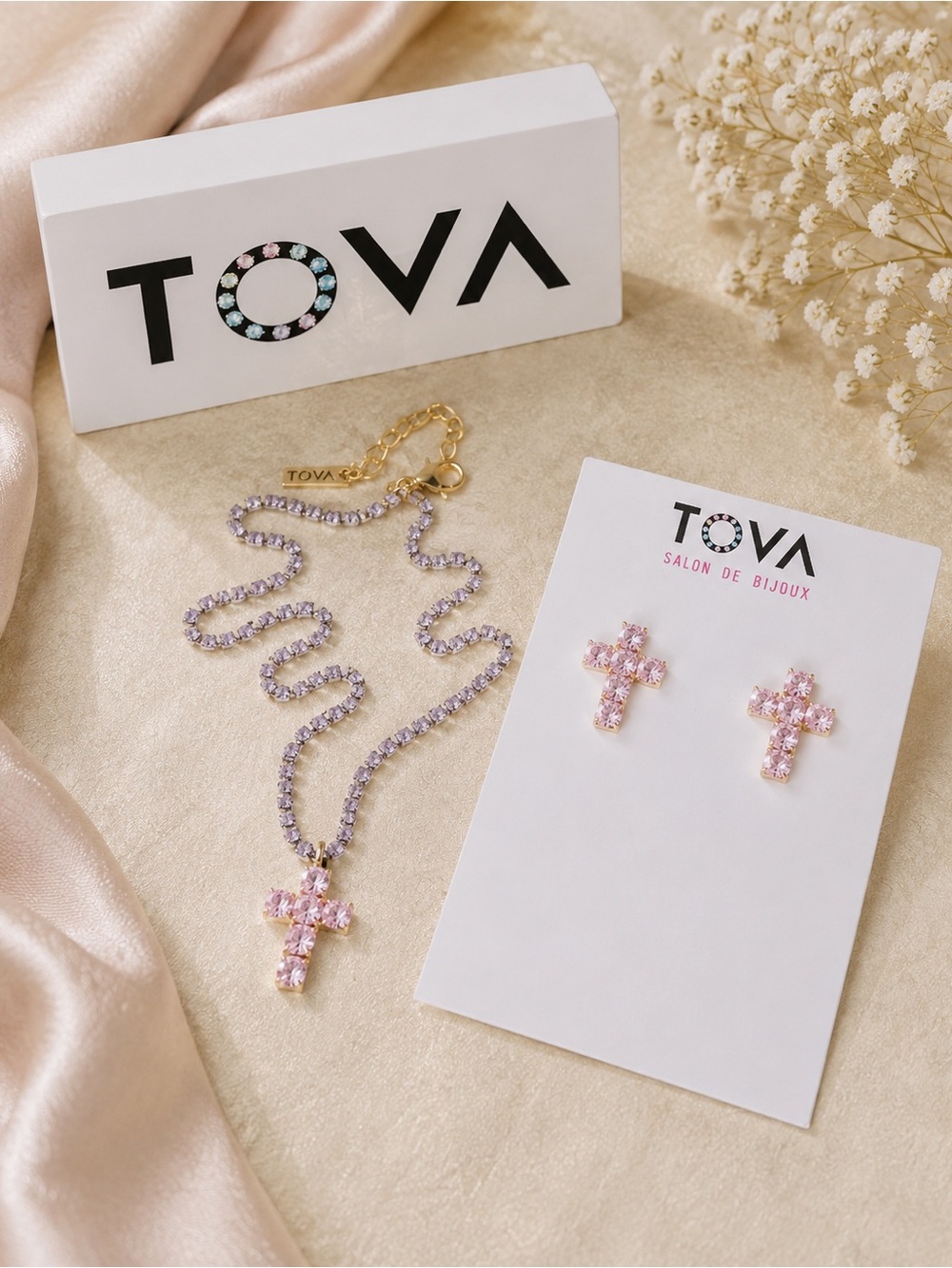 TOVA Pink Cross on a washed lilac delicate crystal 
Chain & pink cross earrings